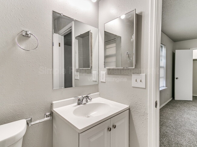 Building Photo - 8510 Candlewood Dr