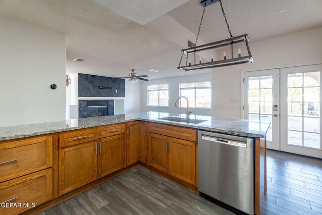 Building Photo - 7037 Luz De Espejo Dr