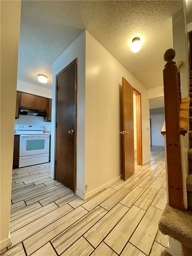 Building Photo - 4110 N Sunflower Cir