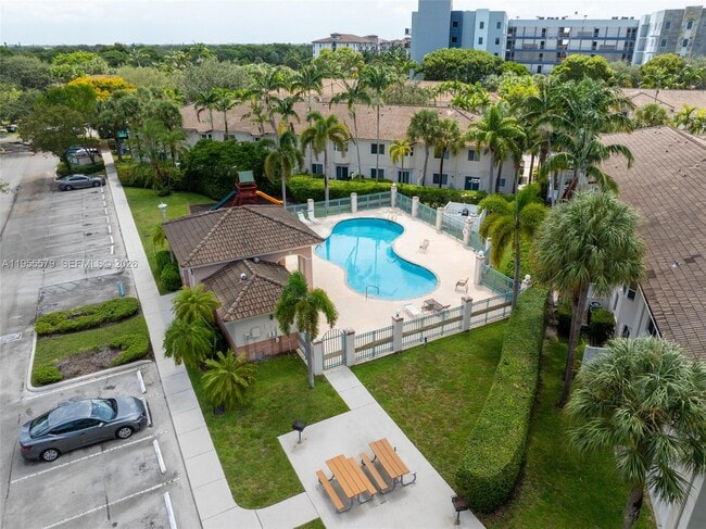 Building Photo - 2250 NW 78th Ave