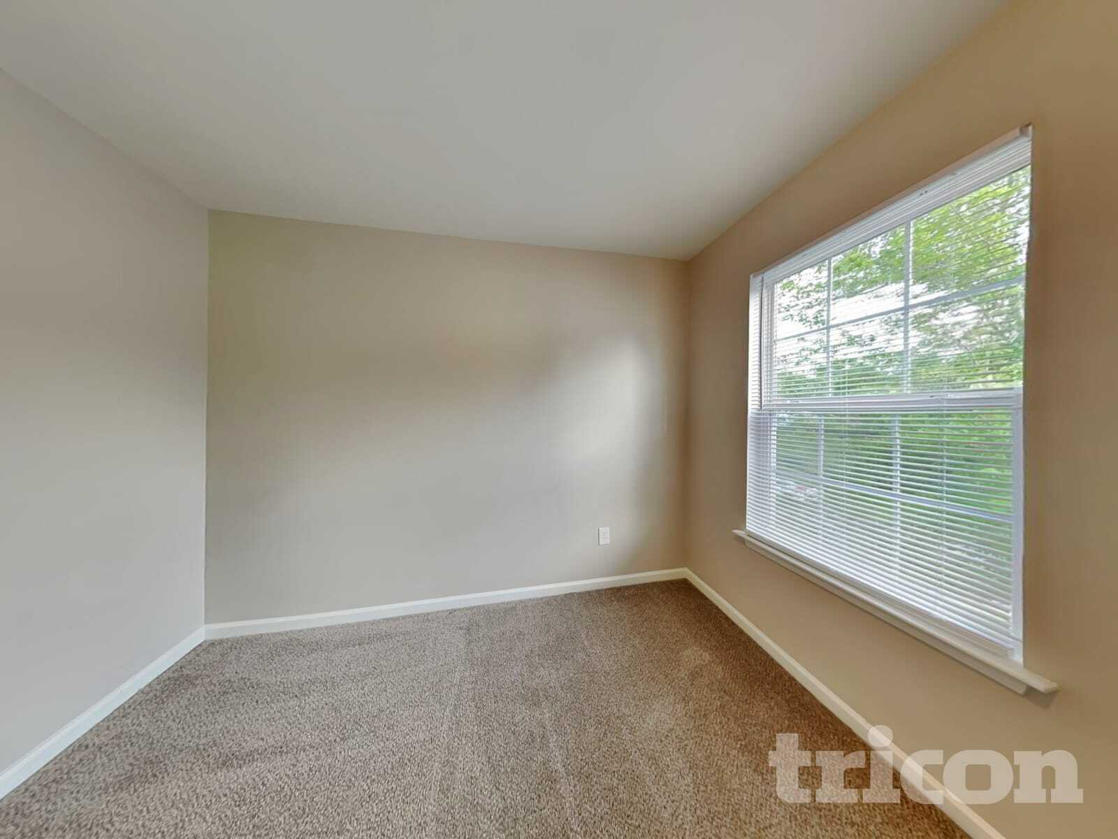Building Photo - 9514 Parkridge Dr