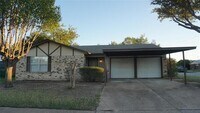 Building Photo - 6500 Dustin Ct