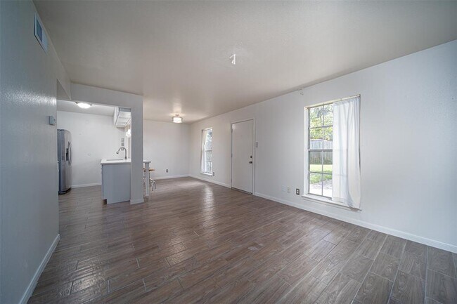 Building Photo - 8931 Gaylord Dr