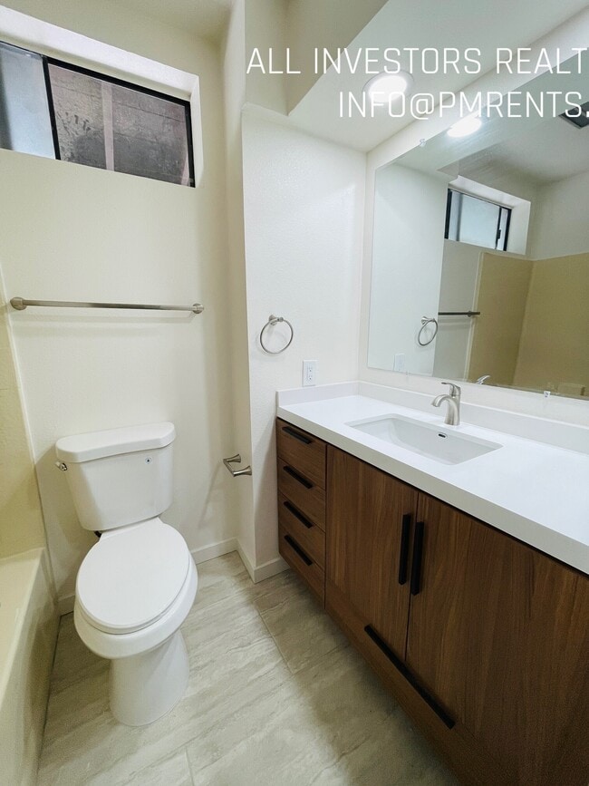 Building Photo - 27783 Tierra Vista Rd