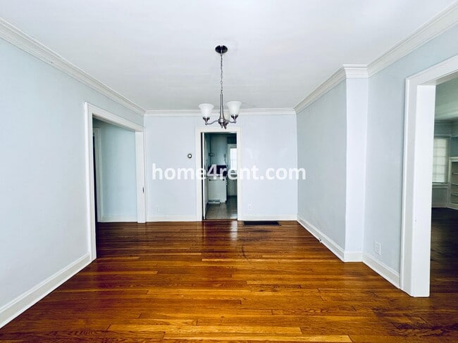 Building Photo - First Level Condo, Just Off the Plaza with...