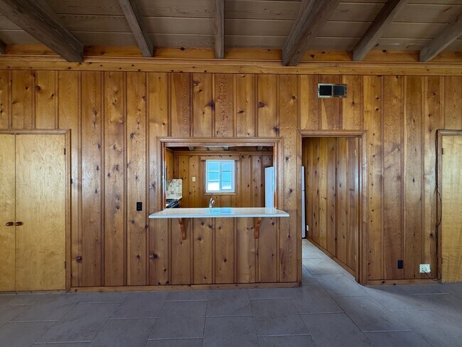 Building Photo - 161 Palm Ct Dr