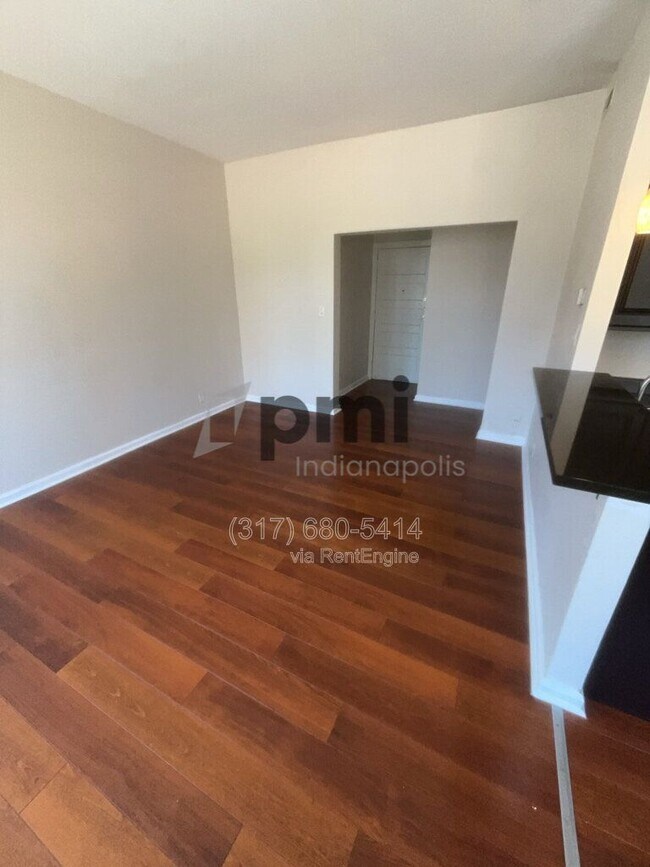 Building Photo - 402 N Delaware St