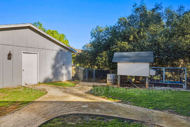 Building Photo - 2823 Polk Rd