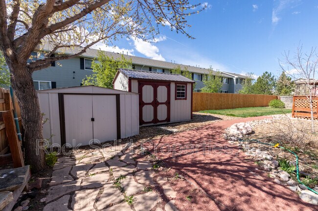 Building Photo - 1113 Banjo Ct
