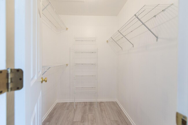 Building Photo - 1563 Scio Ridge Rd