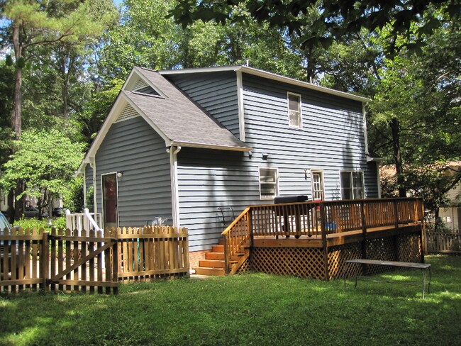 Building Photo - 123 Bonaparte Dr