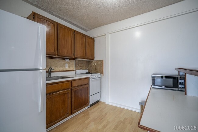 Building Photo - Charming St. Louis Heights Home