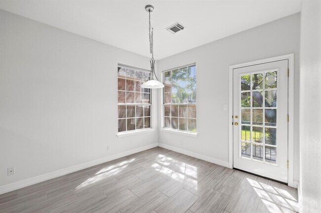 Building Photo - 13305 Chasewood Cove