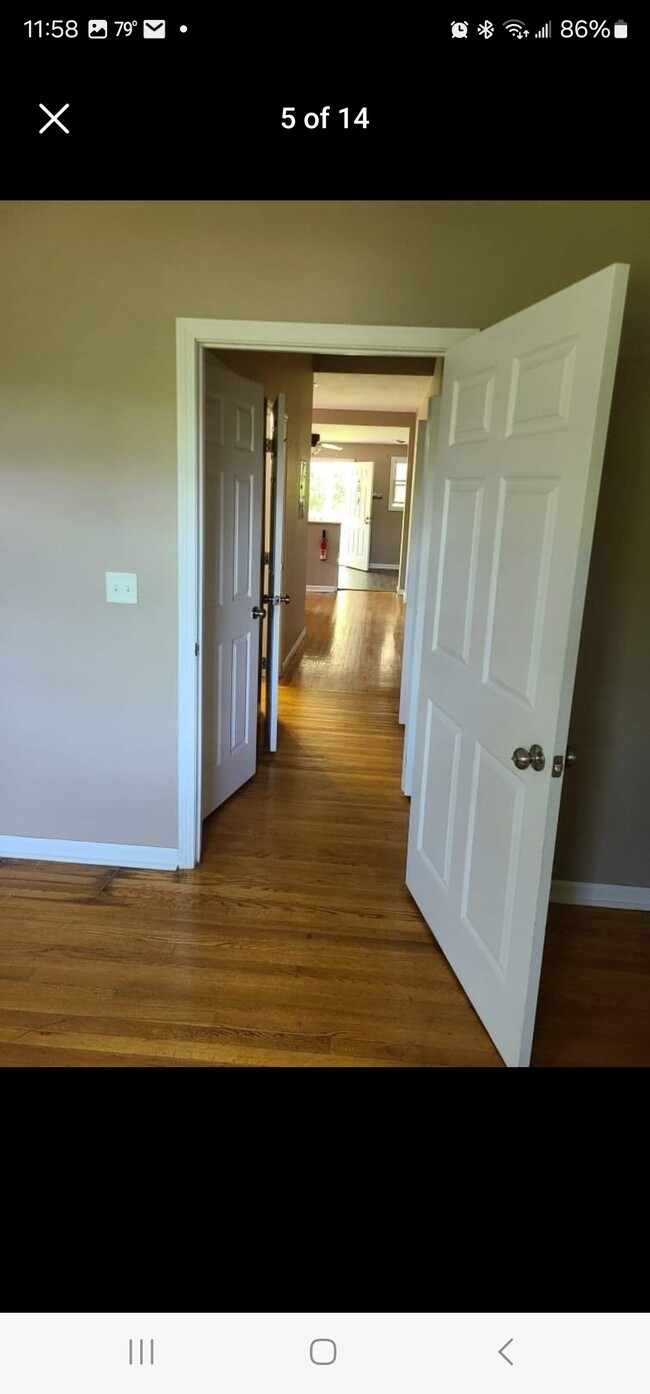 Building Photo - 121 Brunswick Rd