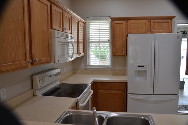 Building Photo - 149 Landing Ln