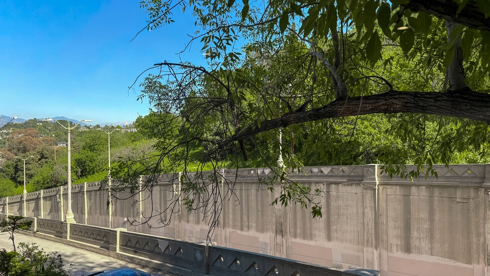 Building Photo - 5323 Monterey Rd