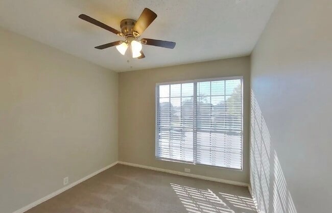 Building Photo - Modern 3-Bedroom Sanctuary in a Sought-After Location