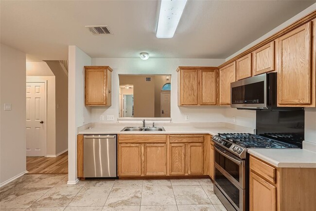 Building Photo - 2505 Wilma Rudolph Rd