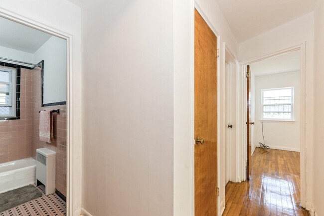 Building Photo - 169 McAdoo Ave