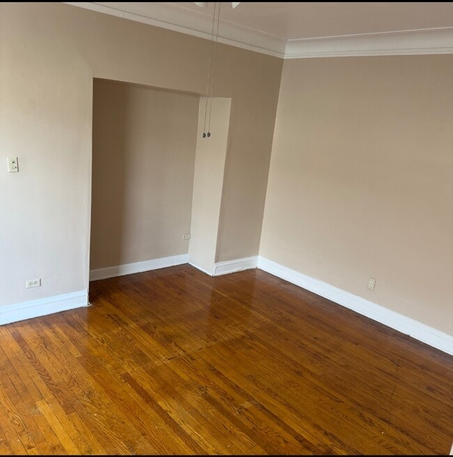 Building Photo - 8054 s Hermitage
