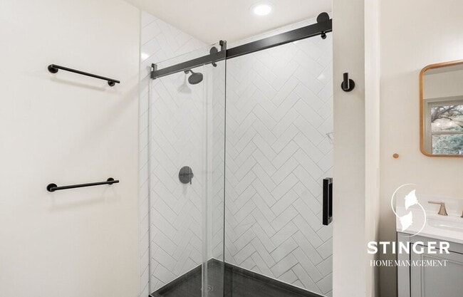 Building Photo - 38 Sundown Bend