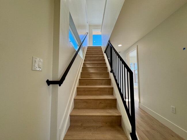 Building Photo - 1275-1279 Meade St