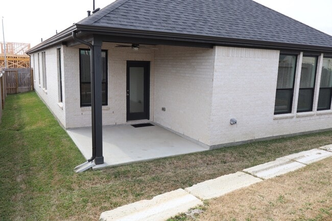 Building Photo - 18234 Calabria Hbr Trl