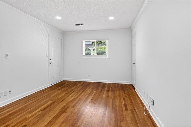 Building Photo - 255 Jefferson Pl