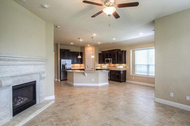 Building Photo - 123 Colton Ct