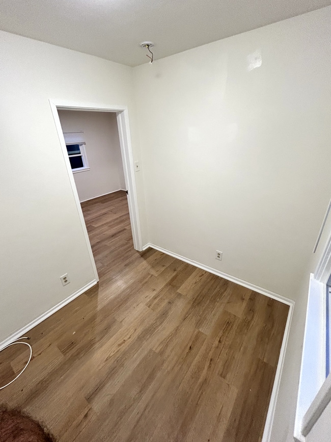 Building Photo - Charming 1 Bedroom House in Venice with Patio and W& D in unit !!! All Utilities Included !!!