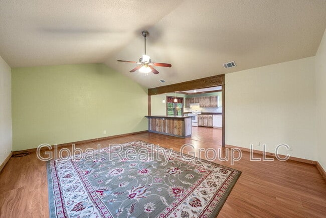Building Photo - 153 Oak Valley Dr