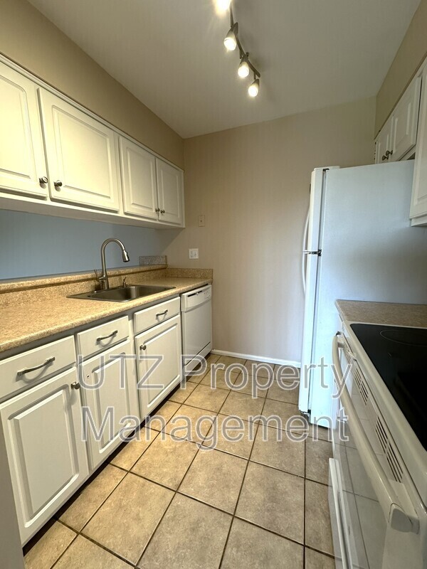 Building Photo - 1111 Castle Harbor Way