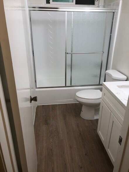 Building Photo - 3564 Del Amo Blvd