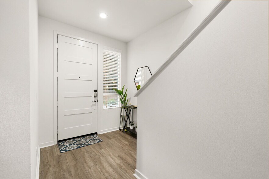 Building Photo - 2874 N Glassell St