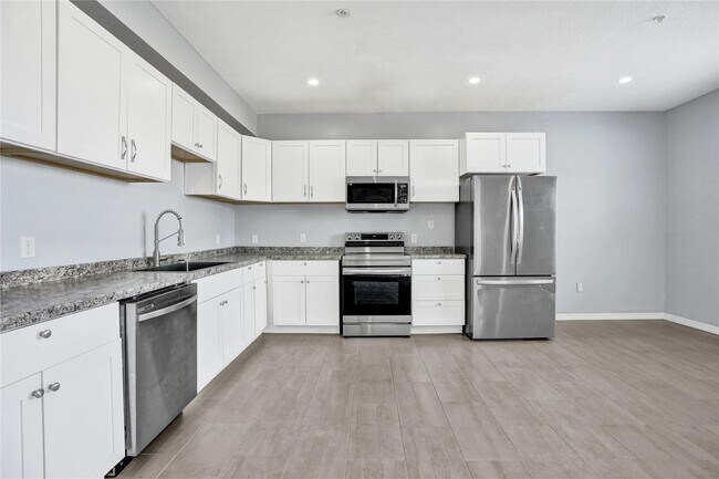 Building Photo - 2137 Shoma Dr