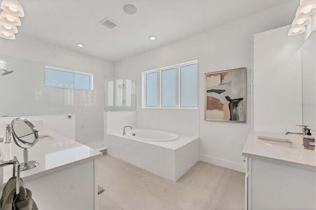 Building Photo - 6028 Red Mangrove Ln