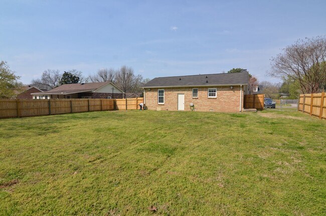 Building Photo - 4924 Teton Dr