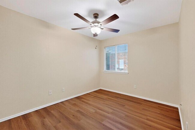 Building Photo - 12825 Dwight Eisenhower St