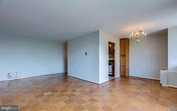 Building Photo - 4401 Cherry Hill Rd