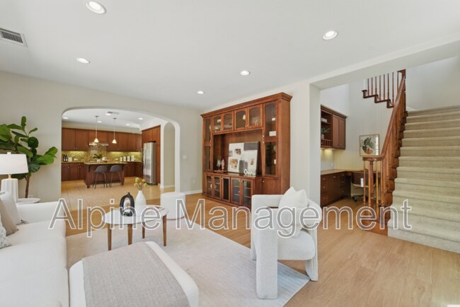 Building Photo - 5109 Campion Dr