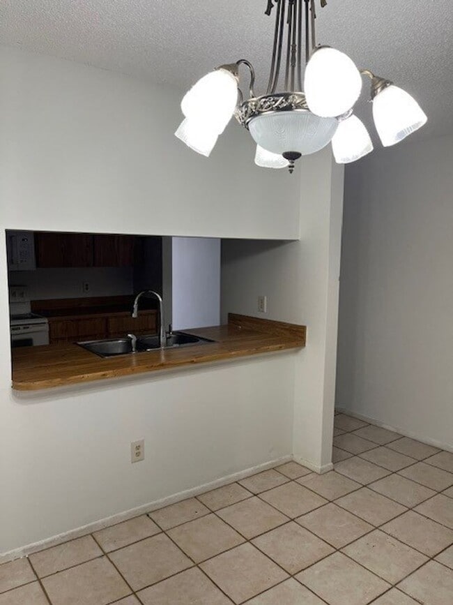 Building Photo - **Goldenrod Villas of Winter Park- 3/2 Vil...