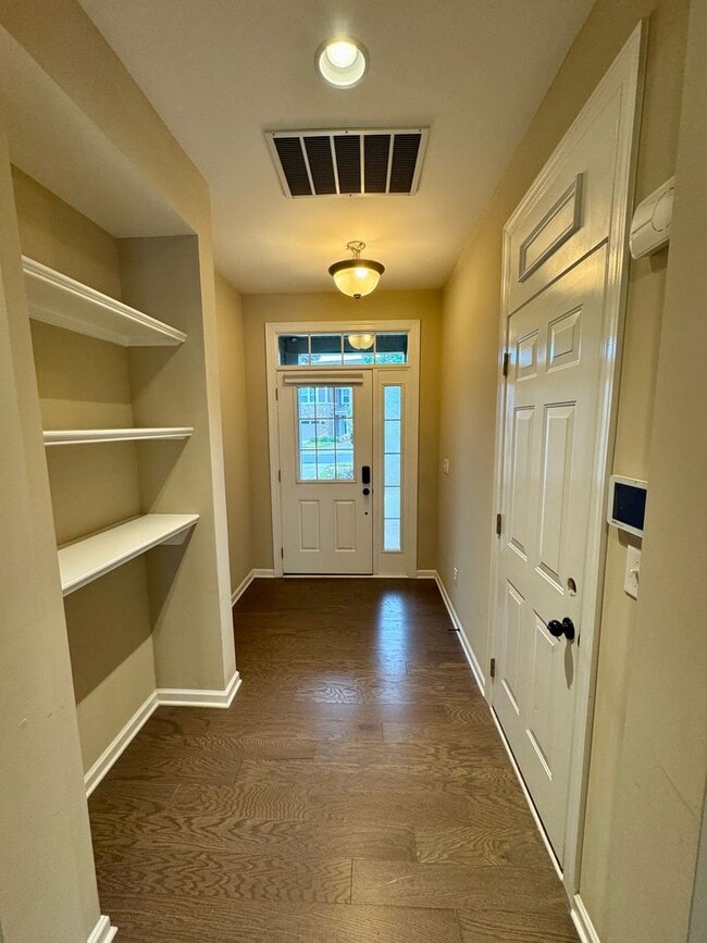 Building Photo - 9623 Glenburn Ln
