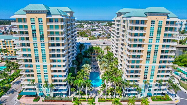 Building Photo - 700 E Boynton Beach Blvd