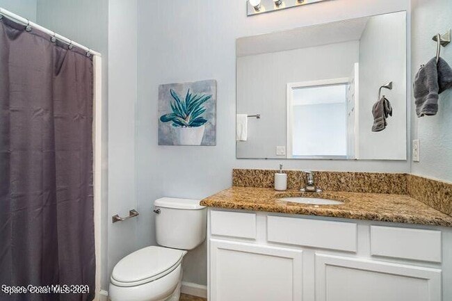 Building Photo - 2545 Revolution St