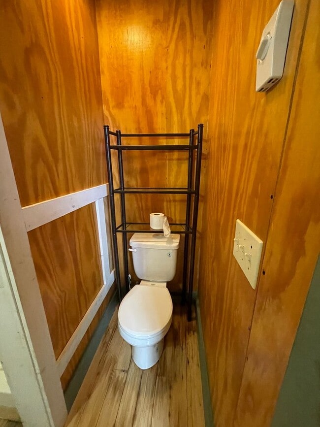 Building Photo - 289 Hill St