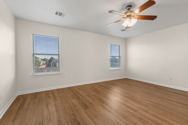 Building Photo - 5461 Vanner Path