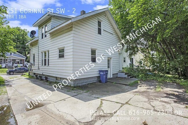 Building Photo - 251 Corinne St SW