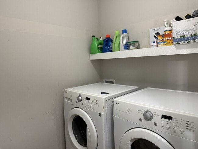 Building Photo - 261 Sapwood Wy