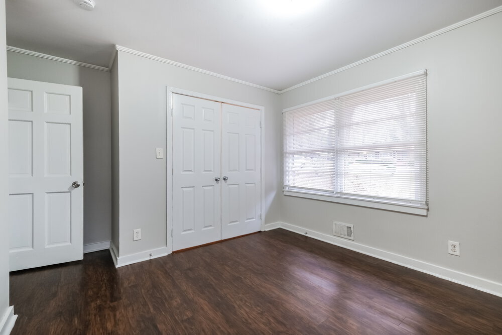 Building Photo - 1201 Valerie Woods Dr