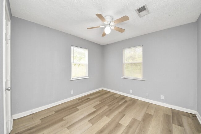 Building Photo - 6817 Anderson St